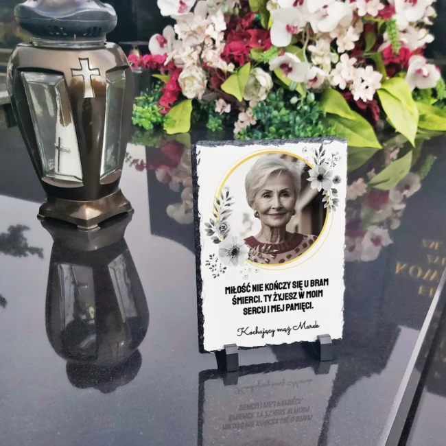 Granit ze zdjęciem Pamiątka po stracie żony na cmentarz