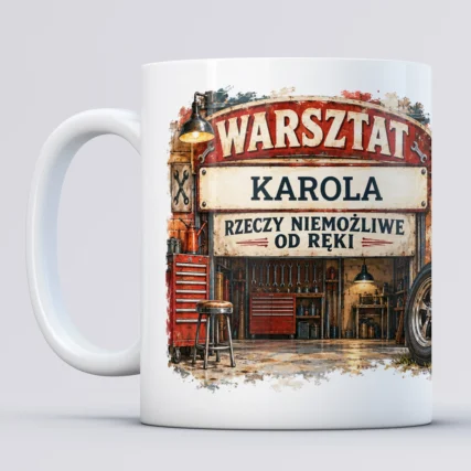 Kubek dla mechanika z samochodem, narzędziami i nazwą warsztatu