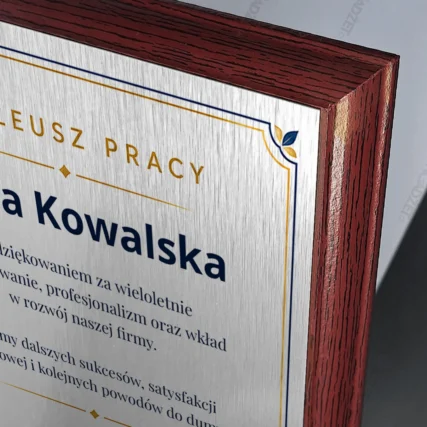 Tabliczka z podziękowaniem dla pracownika za lata pracy