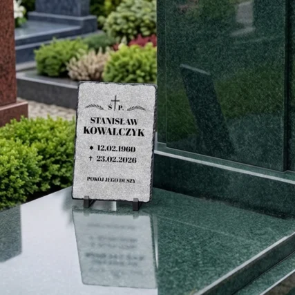 Pionowa inskrypcja nagrobna z własnym tekstem 20x30 cm