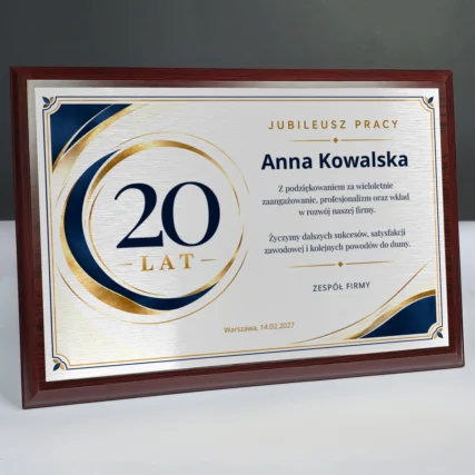 Tabliczka z podziękowaniem dla pracownika za lata pracy