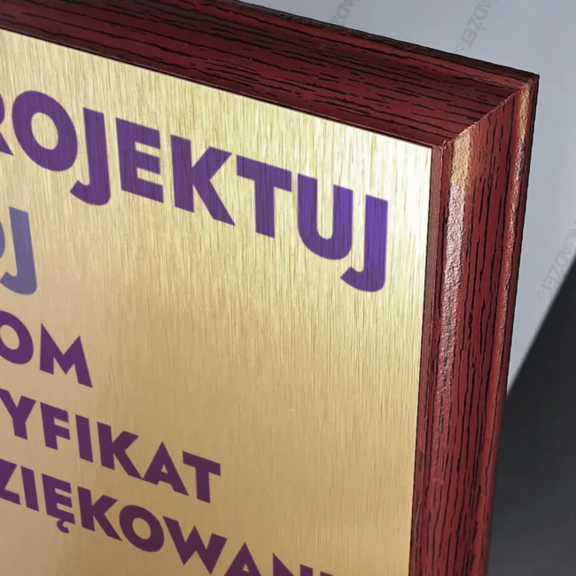 Zaprojektuj swój certyfikat dyplom detale